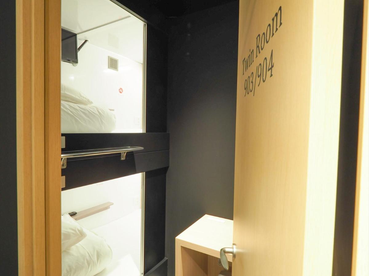 Leo Yu Capsule Hotel Funabashi Exterior photo