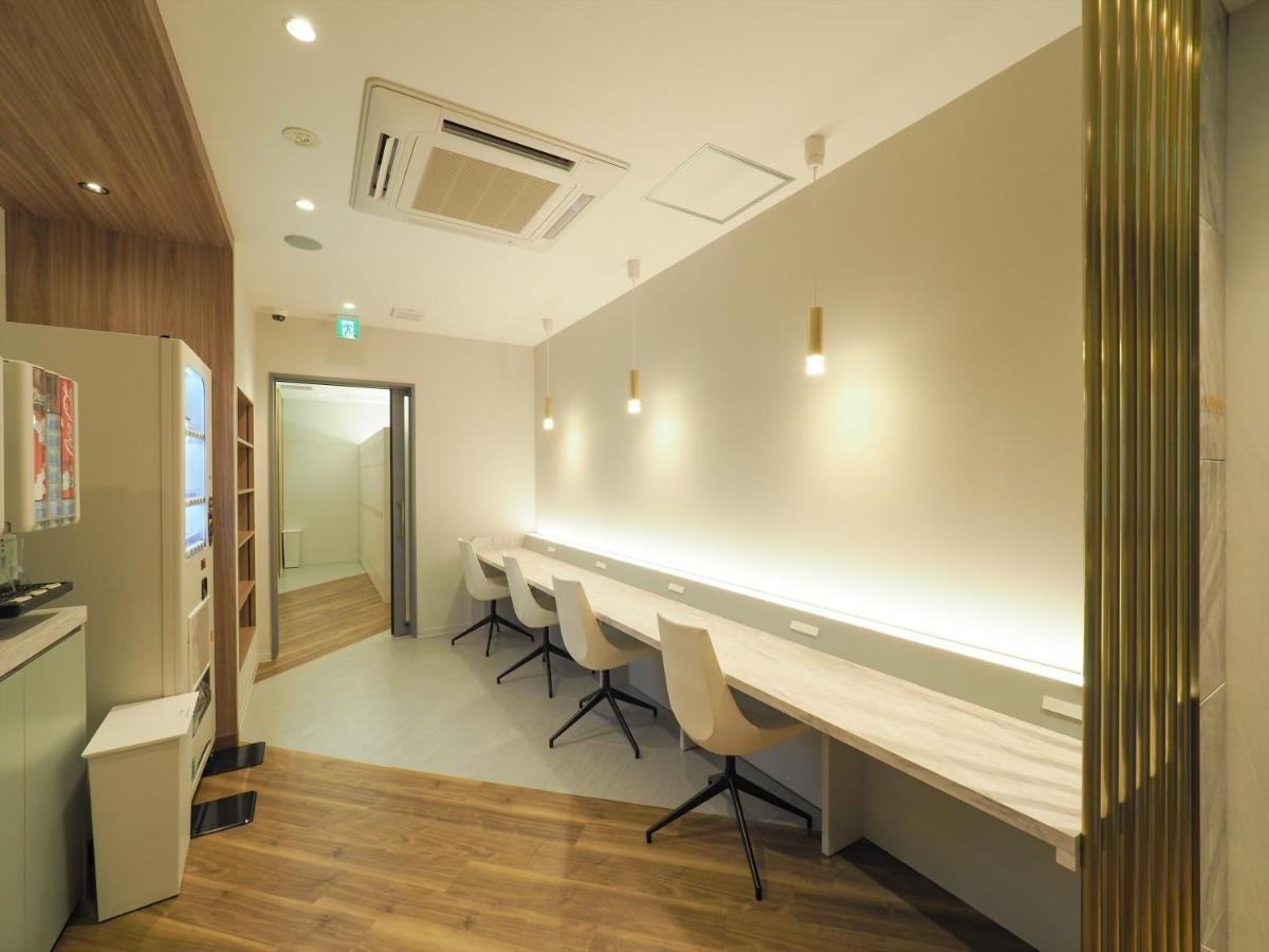 Leo Yu Capsule Hotel Funabashi Exterior photo